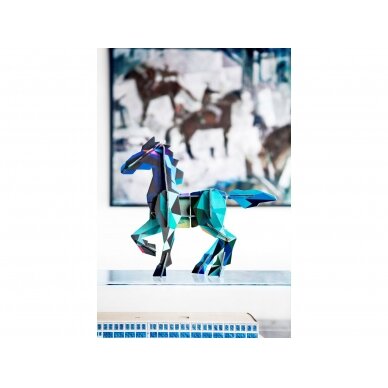 Studio ROOF 3D totemas iš perdirbto kartono ,,Frysk horse" 2